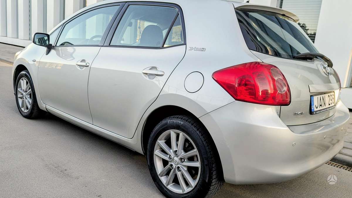 Toyota Auris, 1.6 l., hatchback