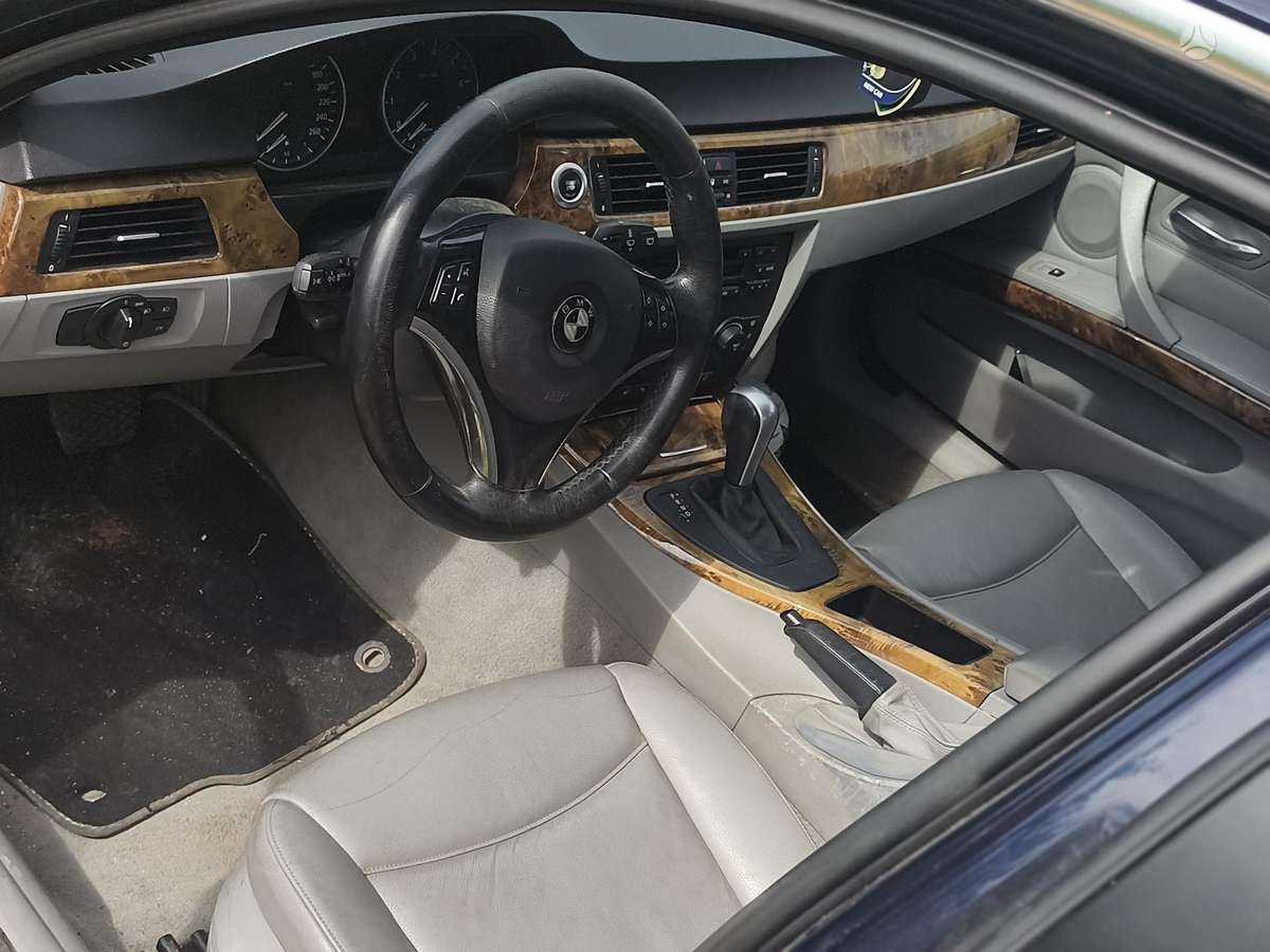 BMW 325, 2.5 l., Седан