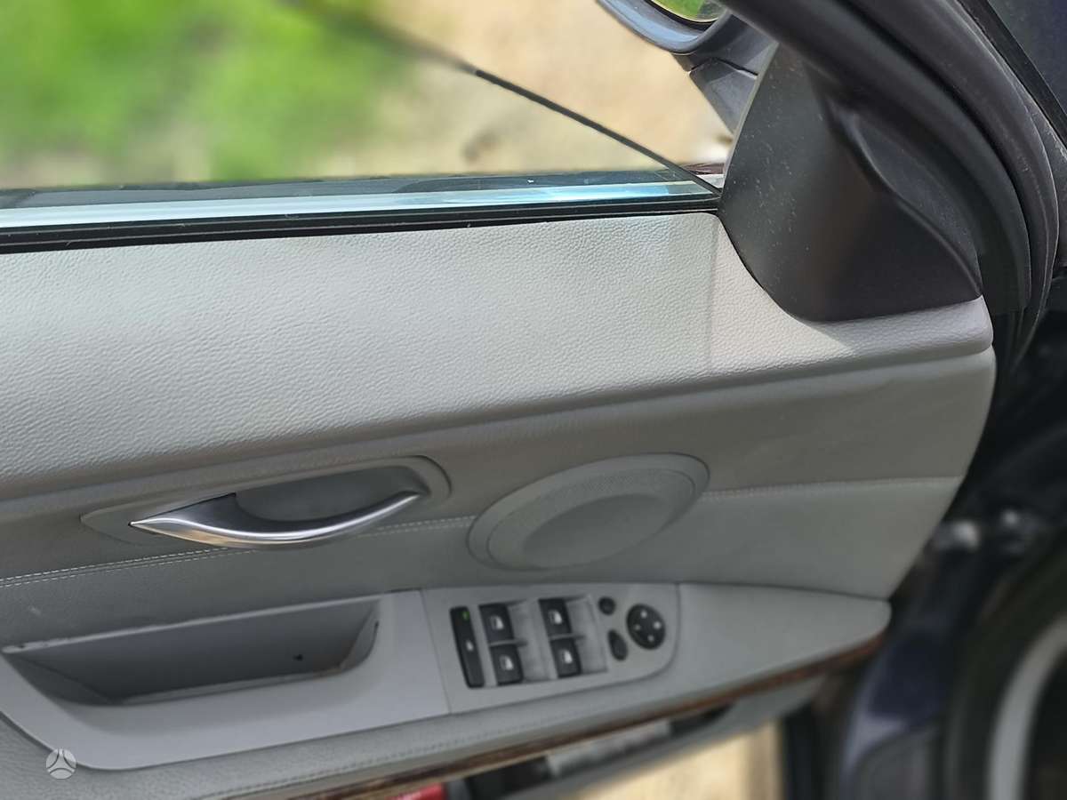 BMW 325, 2.5 l., Седан