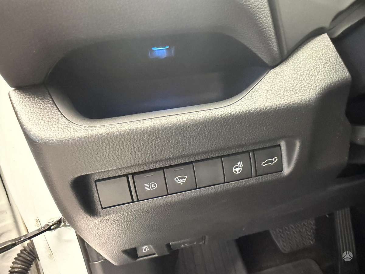 Toyota RAV4 - 11
