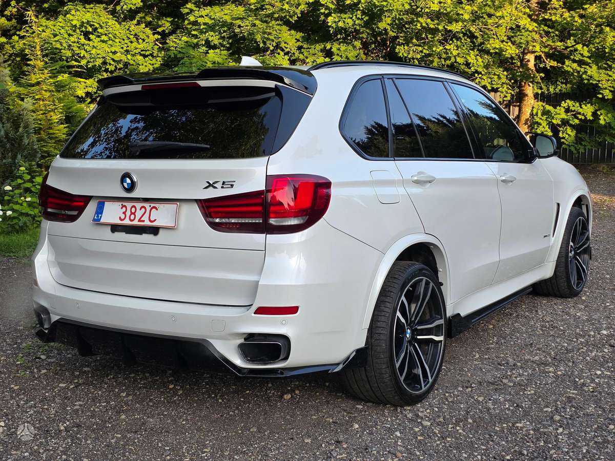 BMW X5, 4.4 l., off-road / crossover