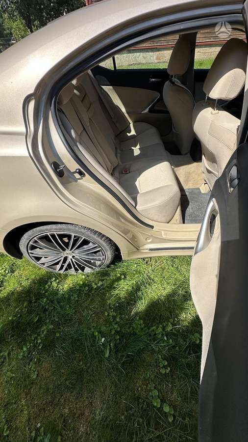 Lexus IS 220, 2.2 l., Седан