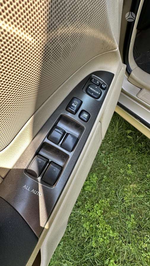 Lexus IS 220, 2.2 l., Седан