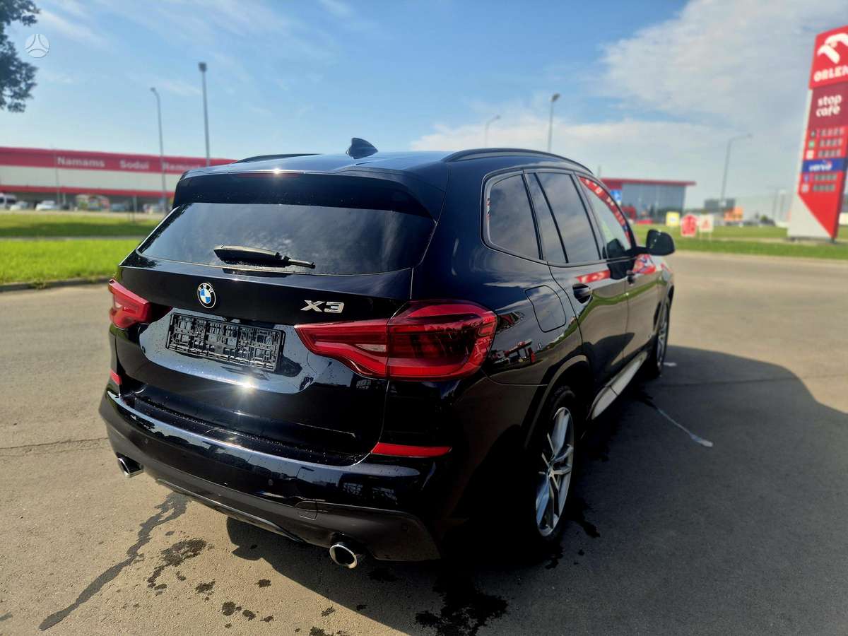 BMW X3, 2.0 l., off-road / crossover