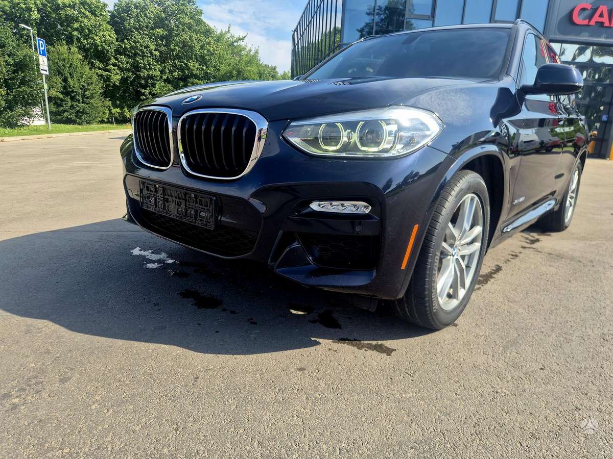 BMW X3, 2.0 l., off-road / crossover