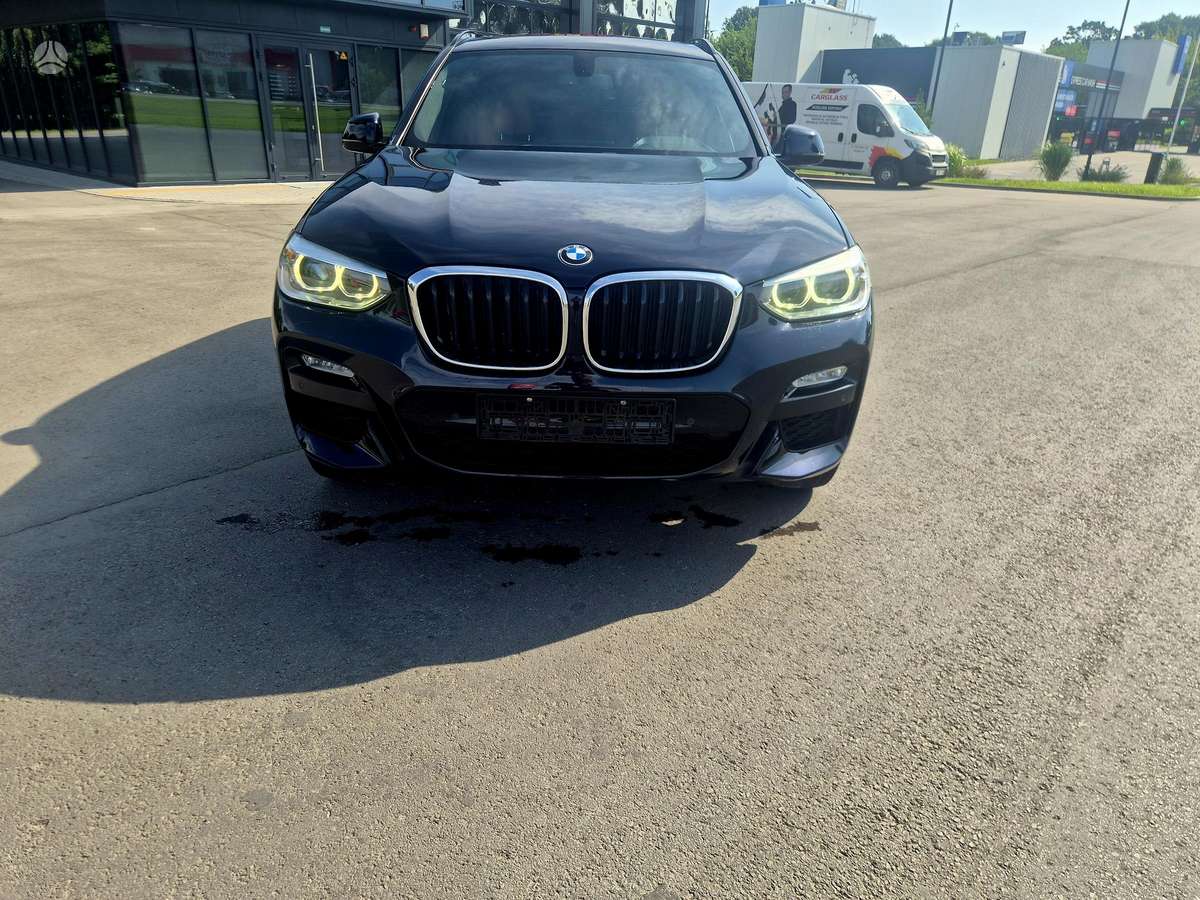 BMW X3, 2.0 l., off-road / crossover