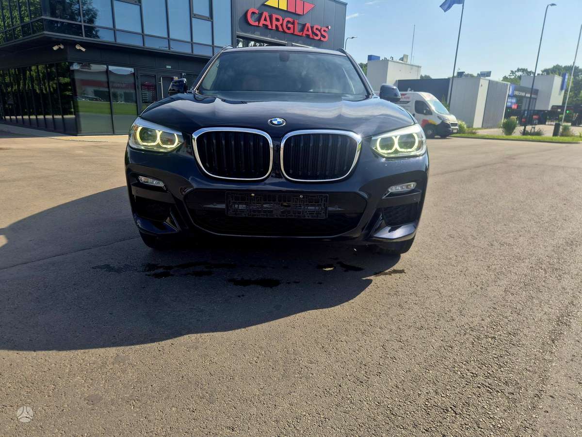 BMW X3, 2.0 l., off-road / crossover