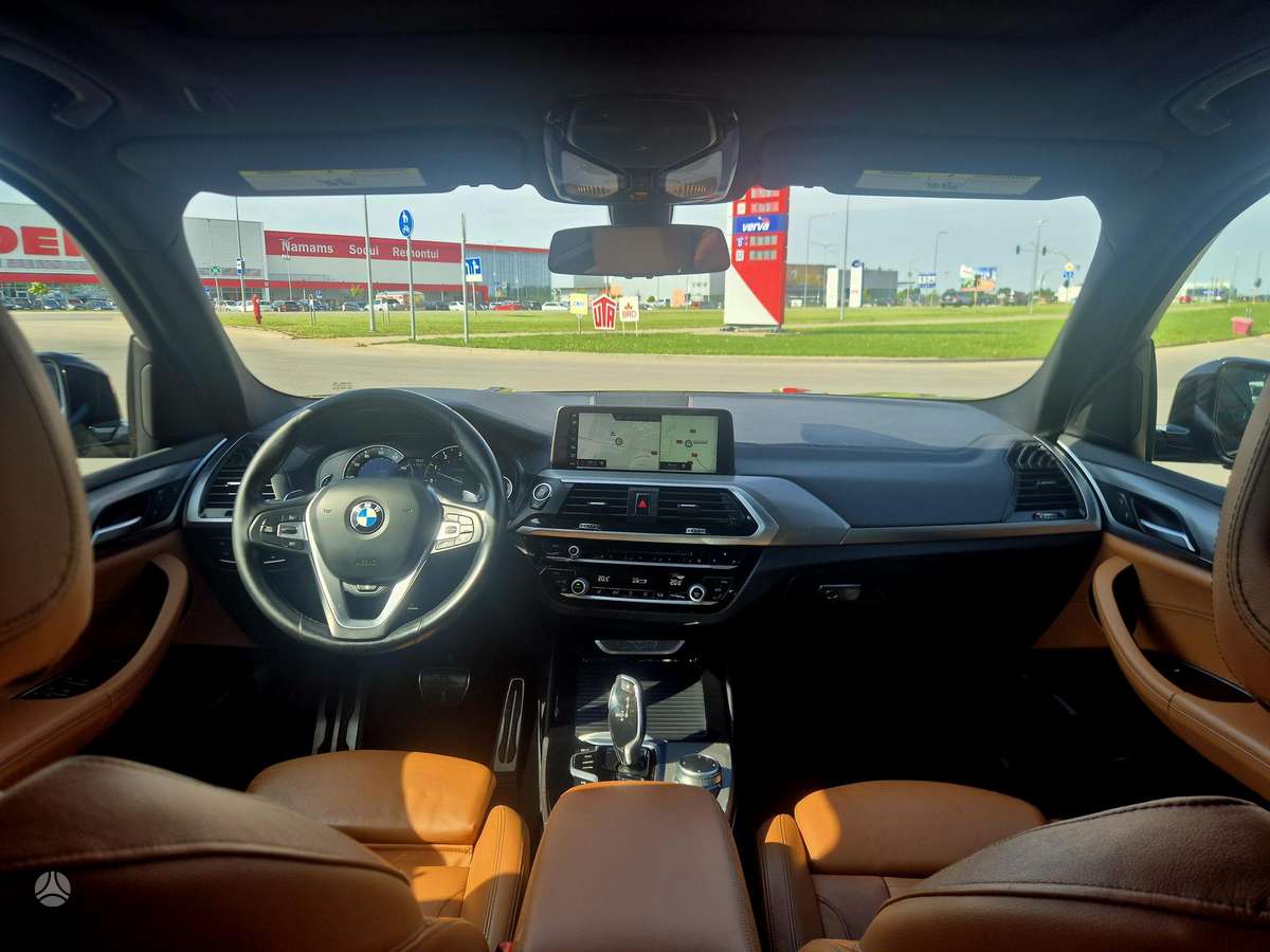 BMW X3, 2.0 l., off-road / crossover