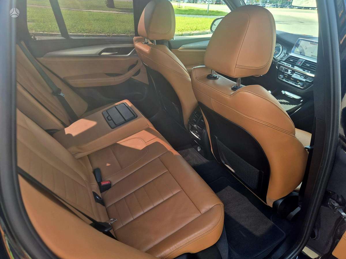 BMW X3, 2.0 l., off-road / crossover
