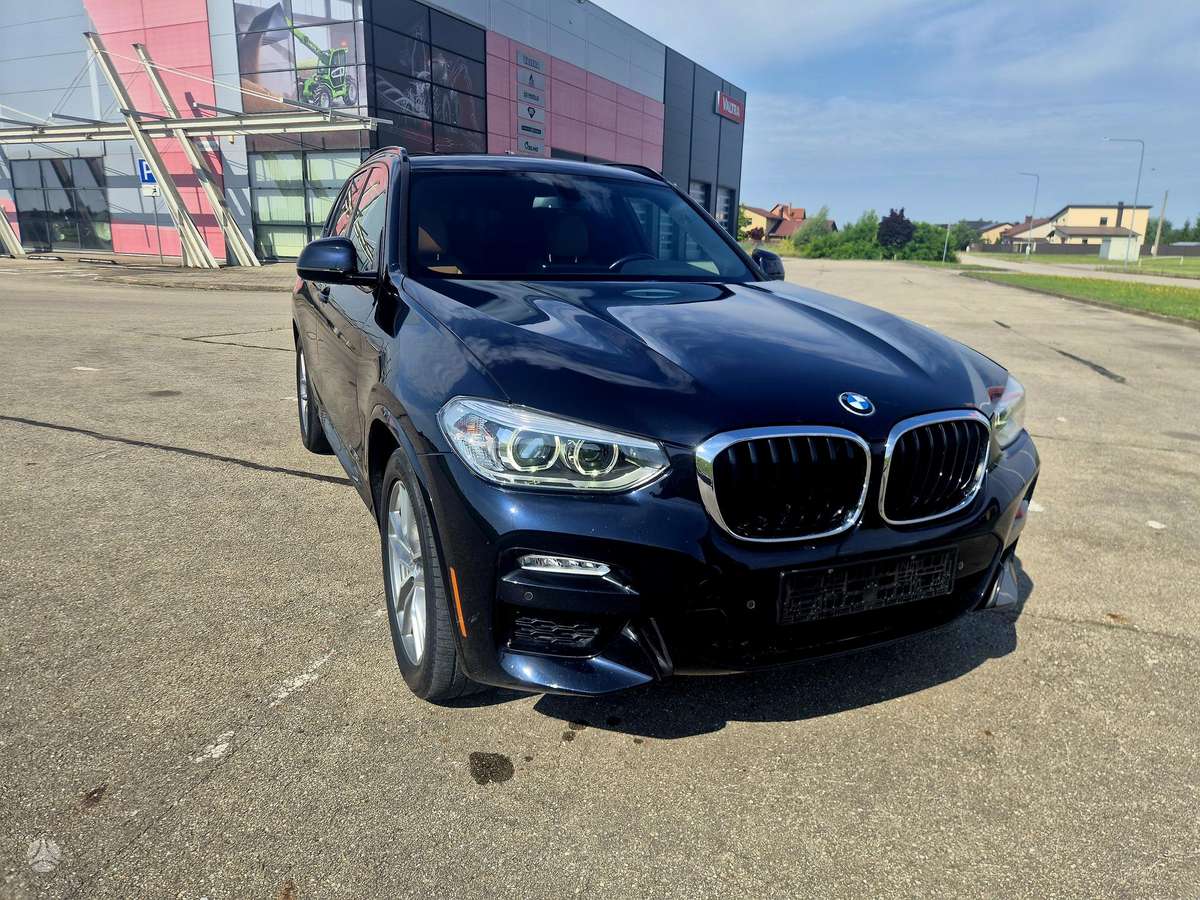 BMW X3, 2.0 l., off-road / crossover
