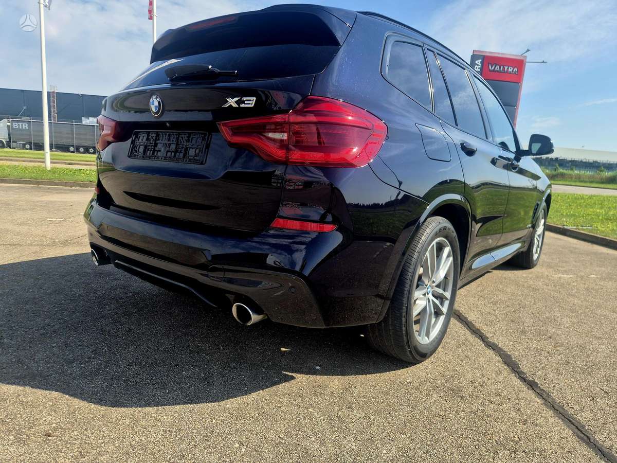 BMW X3, 2.0 l., off-road / crossover