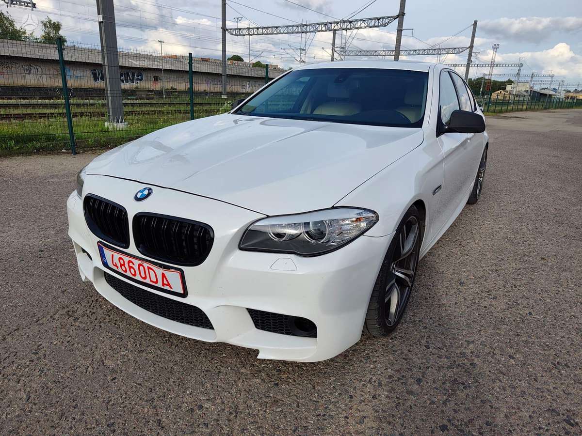 BMW 528, 3.0 l., Седан