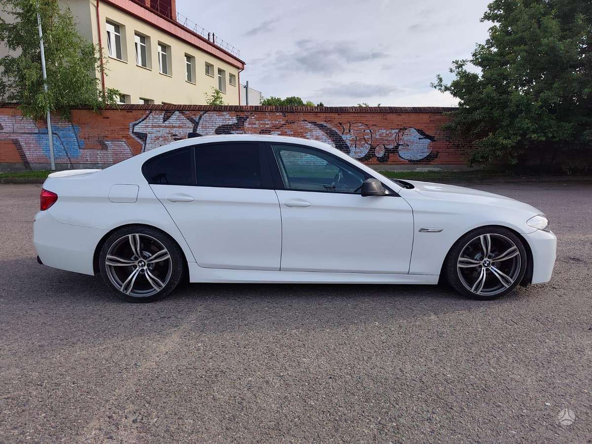 BMW 528, 3.0 l., Седан