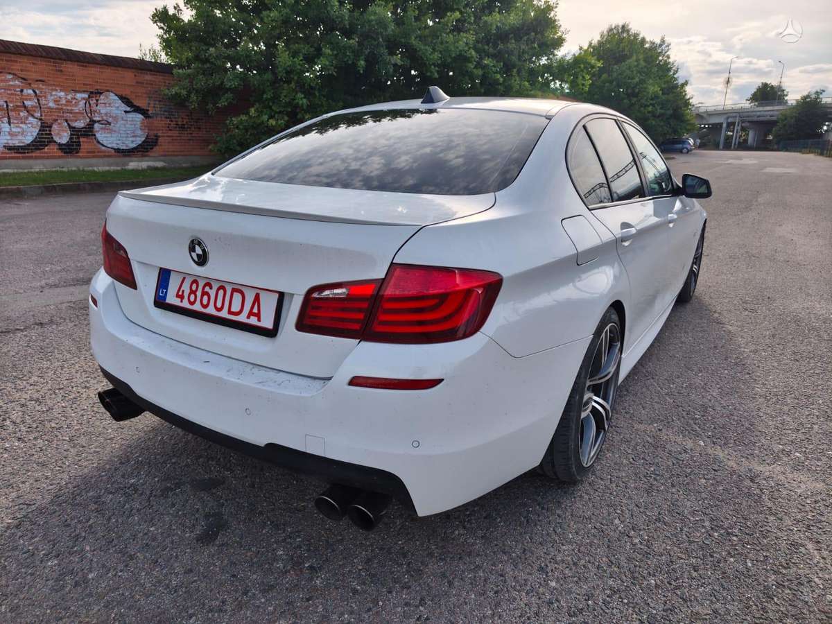 BMW 528, 3.0 l., Седан