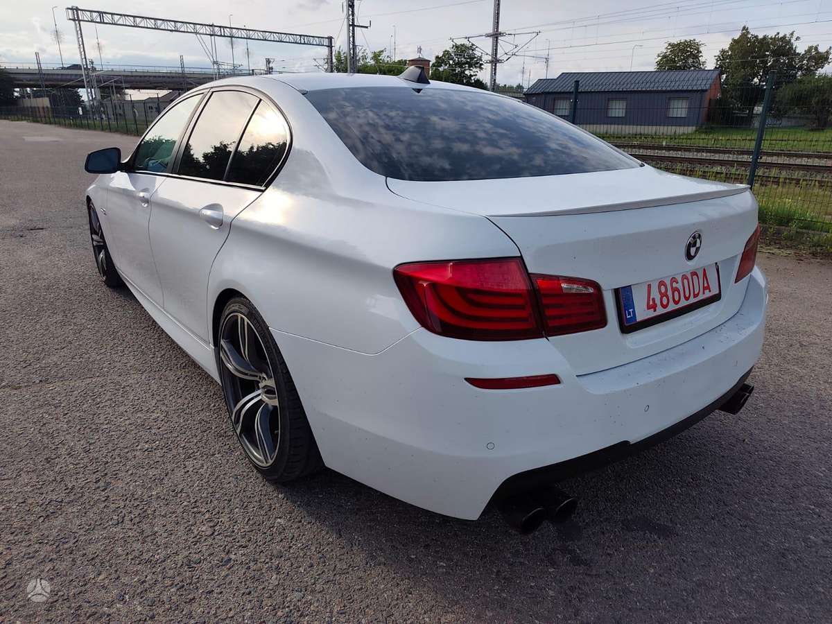 BMW 528, 3.0 l., Седан
