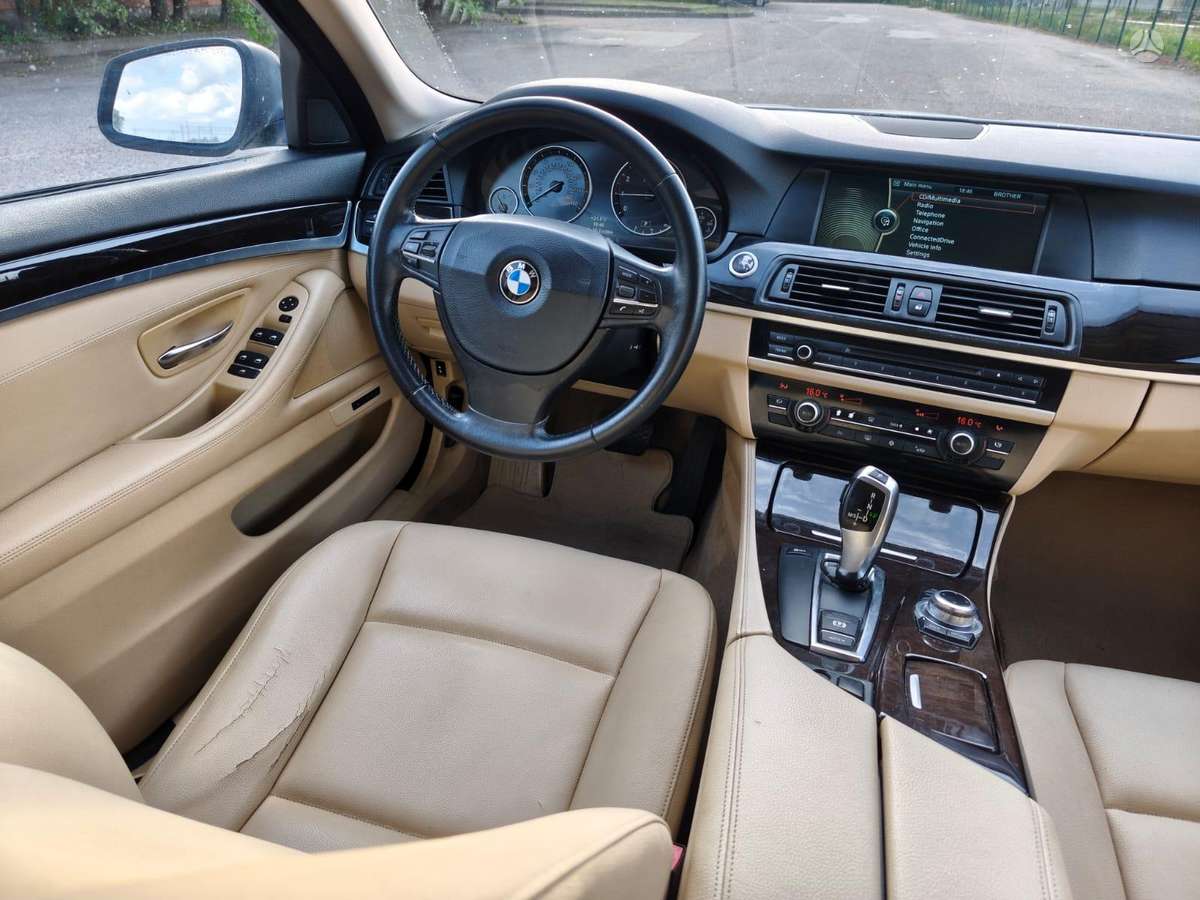 BMW 528, 3.0 l., Седан
