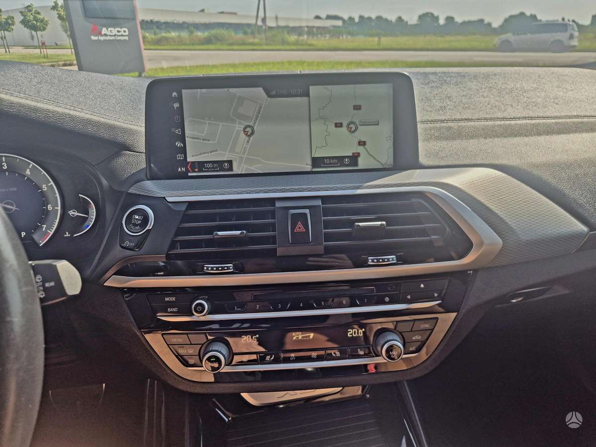 BMW X3, 2.0 l., off-road / crossover