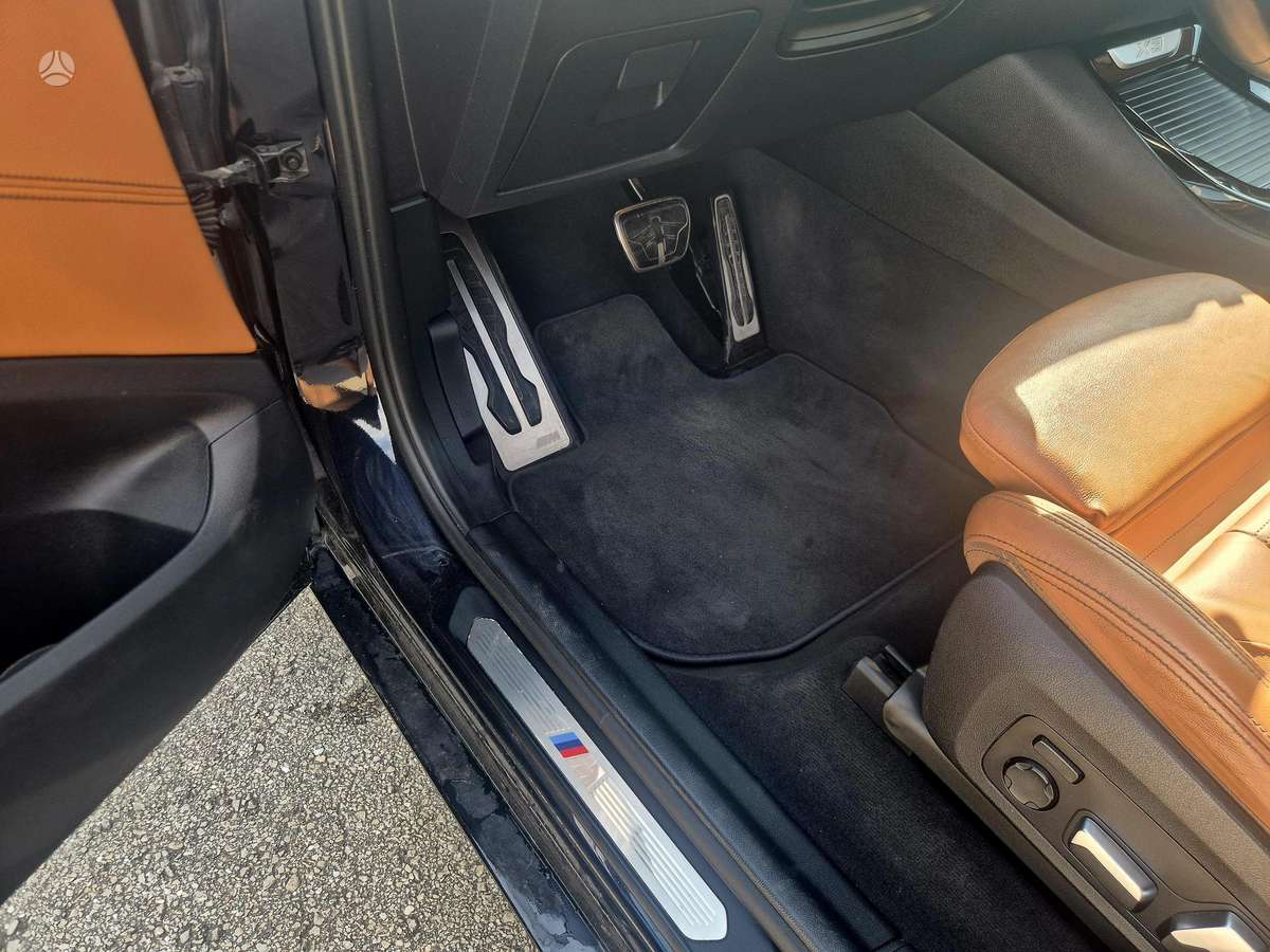 BMW X3, 2.0 l., off-road / crossover