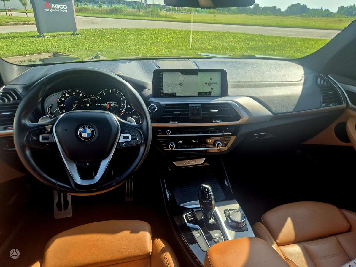 BMW X3, 2.0 l., off-road / crossover