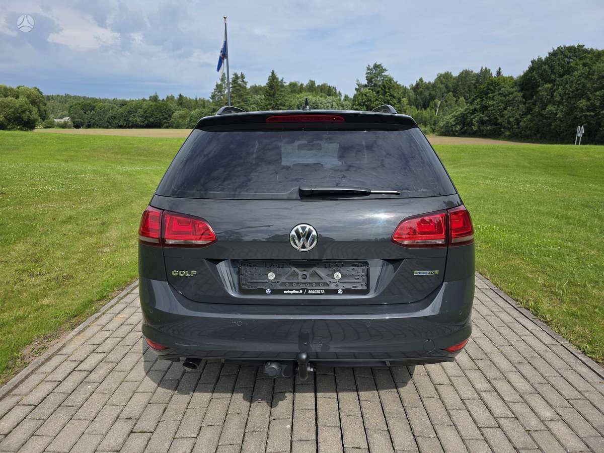 Volkswagen Golf - 6