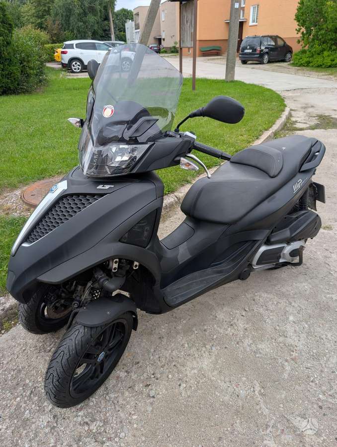Piaggio MP3 300cc, трициклы