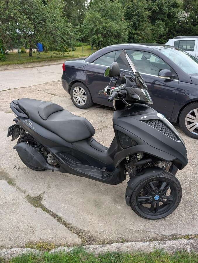 Piaggio MP3 300cc, trikes