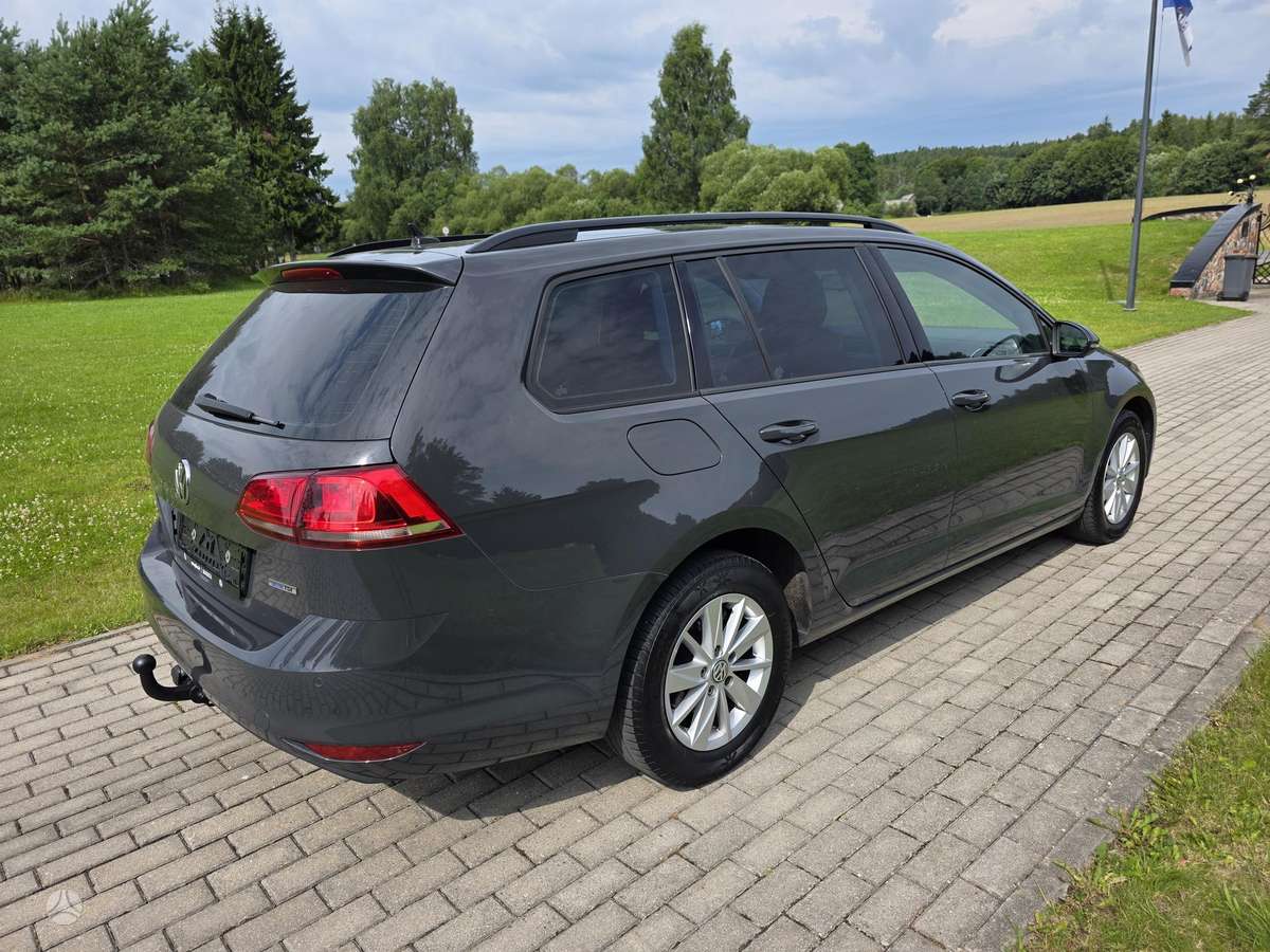 Volkswagen Golf - 9