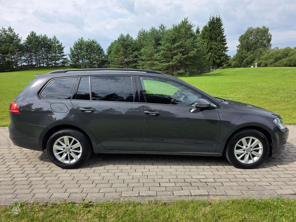Volkswagen Golf - 12