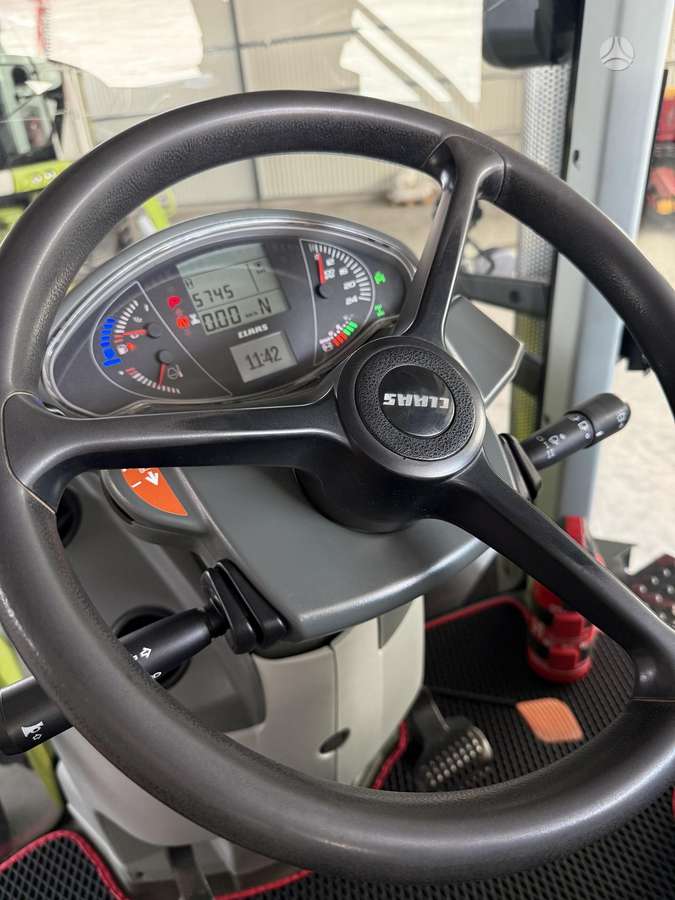 Claas Axion 830 CMATIC, traktoriai