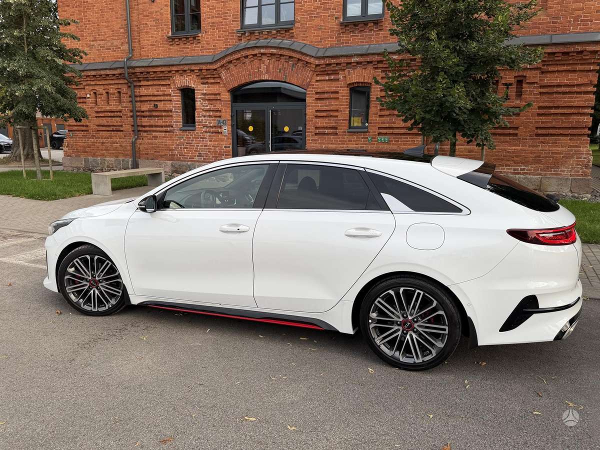Kia ProCeed, 1.6 l., hatchback