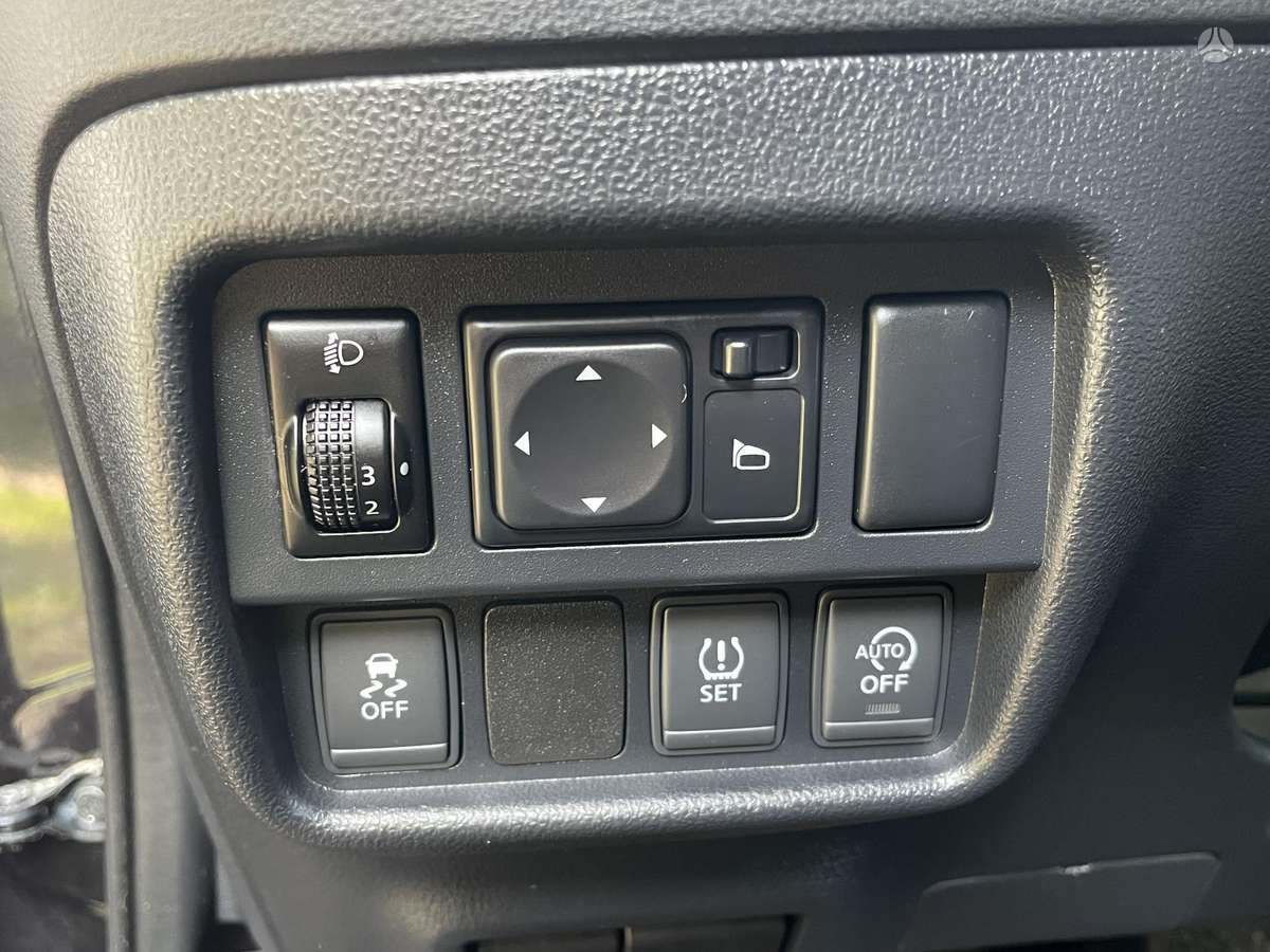Nissan Juke, 1.2 l., Внедорожник / Кроссовер