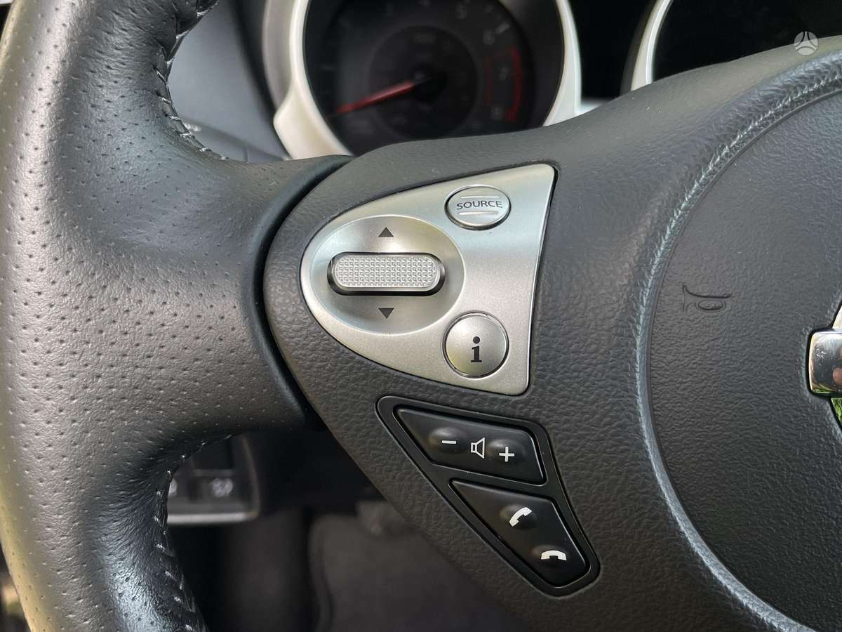 Nissan Juke, 1.2 l., Внедорожник / Кроссовер
