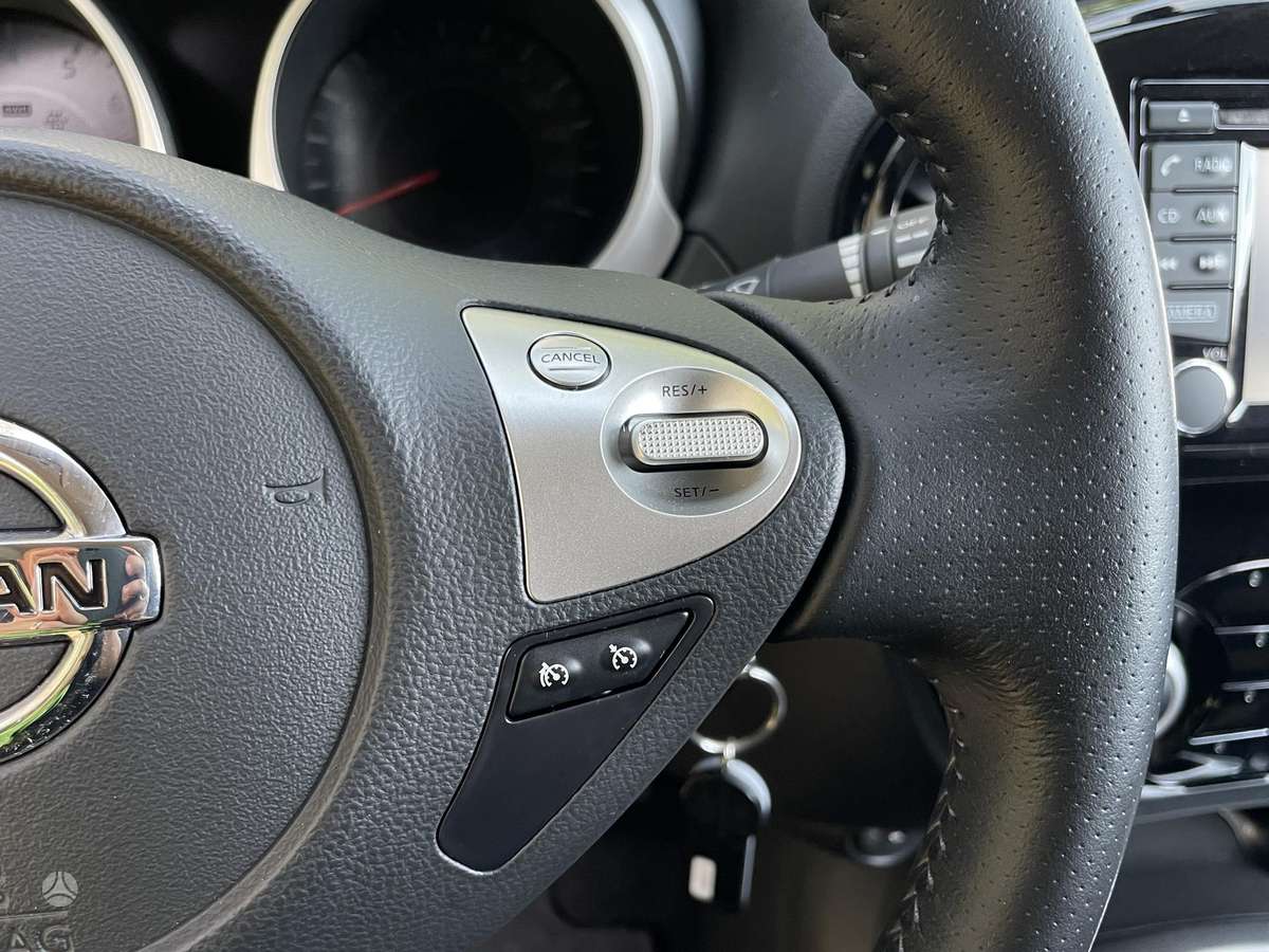 Nissan Juke, 1.2 l., Внедорожник / Кроссовер