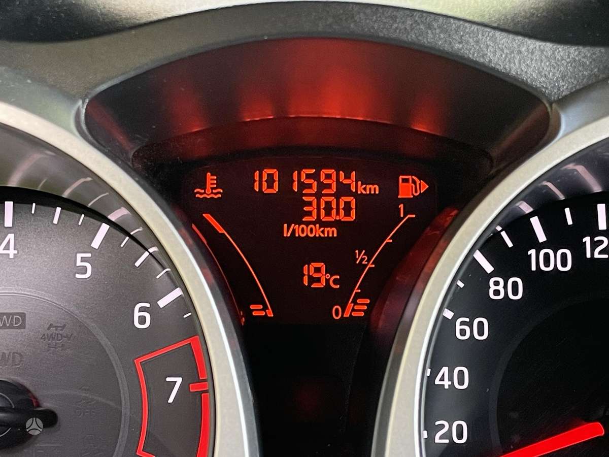 Nissan Juke, 1.2 l., Внедорожник / Кроссовер