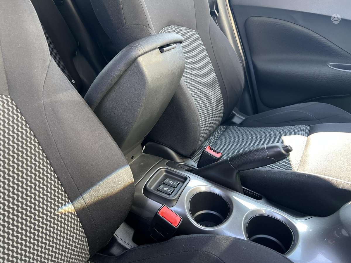 Nissan Juke, 1.2 l., Внедорожник / Кроссовер