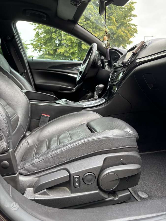 Opel Insignia, 2.0 l., Универсал