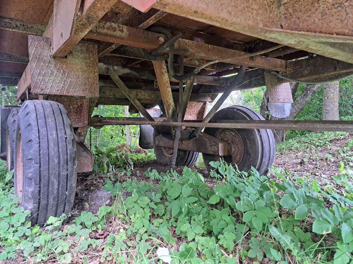 MTZ Verčiama, trailers, semitrailers