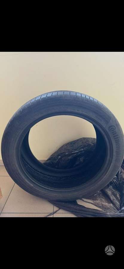 Continental, all-season 235/45 R18