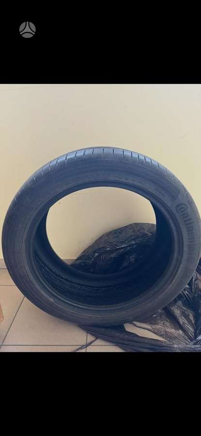 Continental, всесезонные 235/45 R18