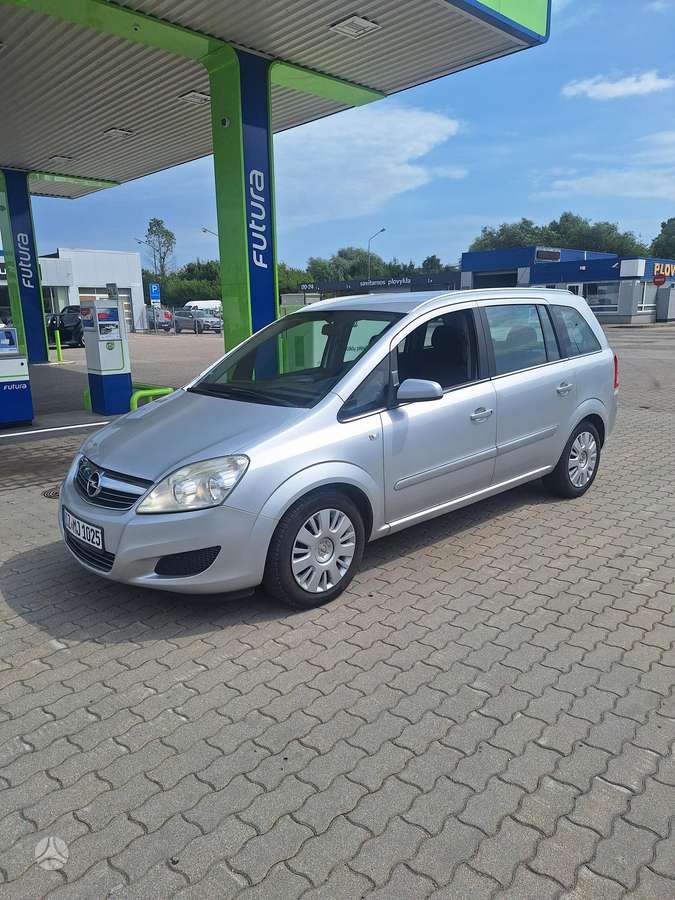 Opel Zafira, Минивэн