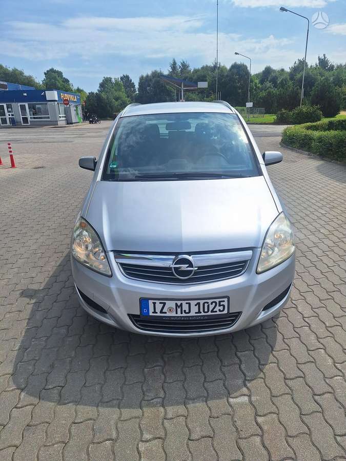 Opel Zafira, Минивэн