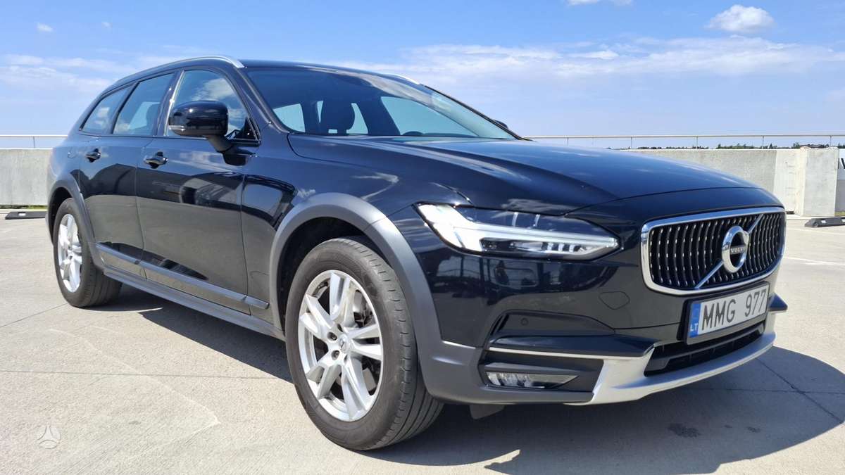 Volvo V90 Cross Country - 8