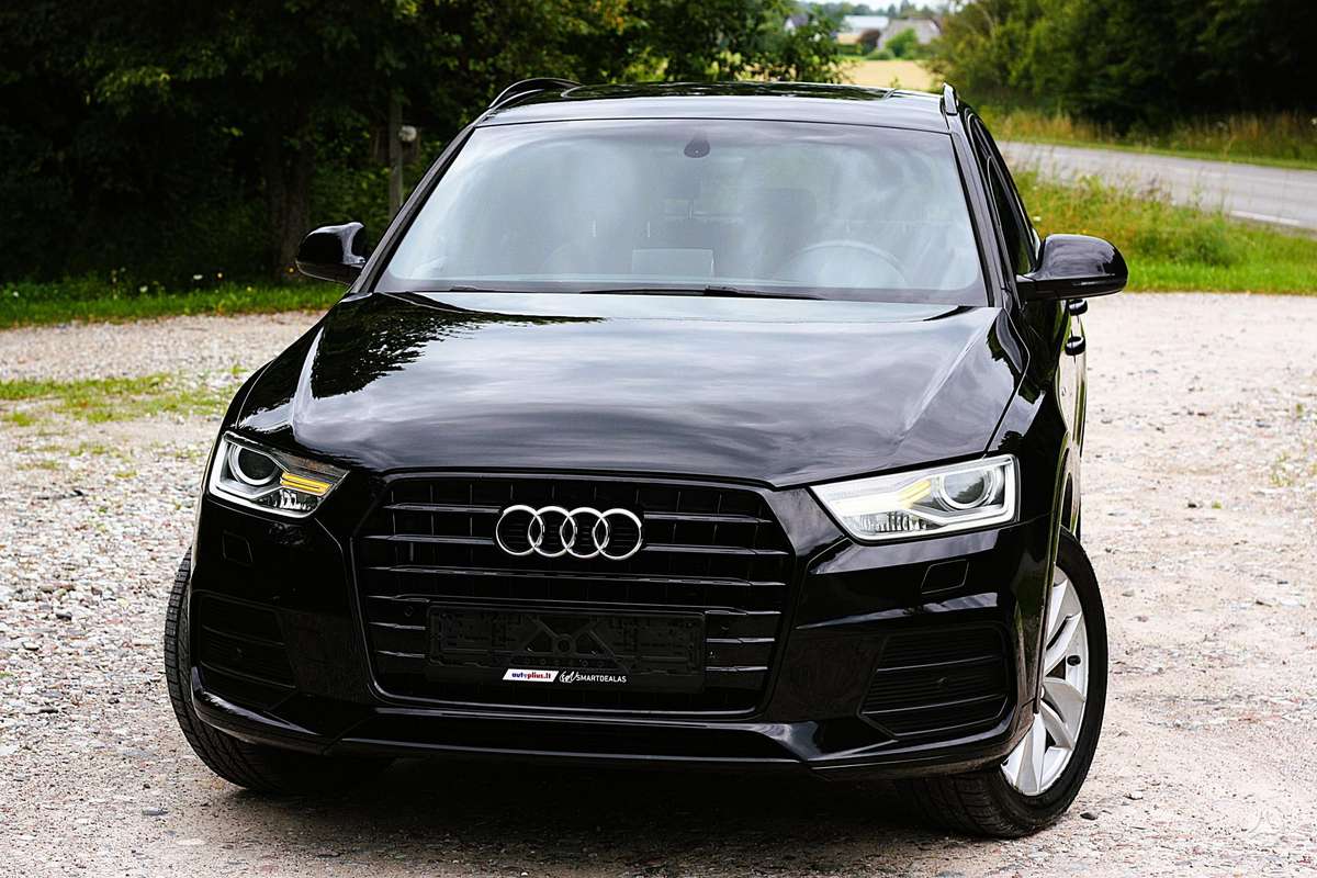 Audi Q3, 2.0 l., off-road / crossover