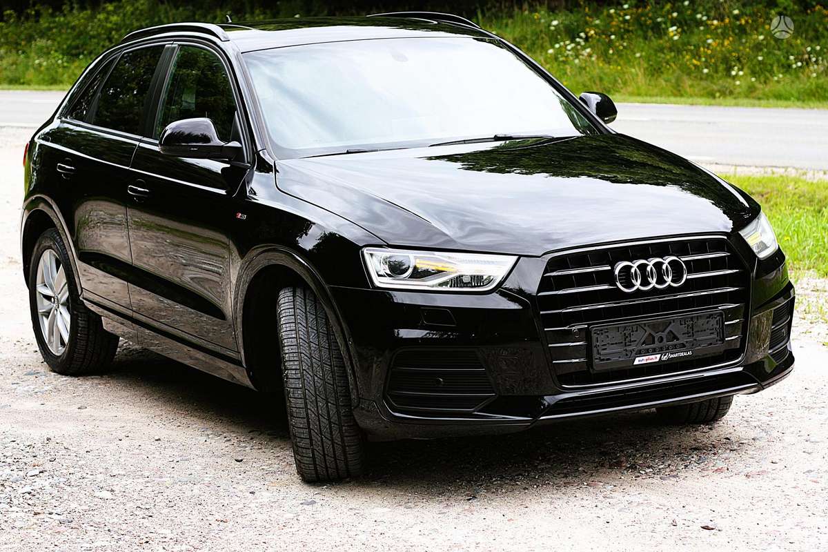 Audi Q3, 2.0 l., off-road / crossover