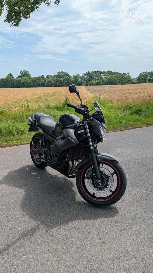 Yamaha XJ6 600cc, street / classic