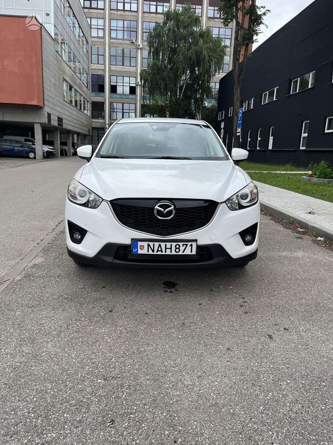 Mazda CX-5, 2.2 l., off-road / crossover
