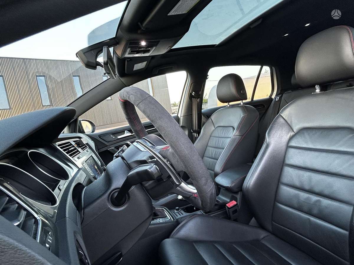 Volkswagen Golf, 2.0 l., hatchback