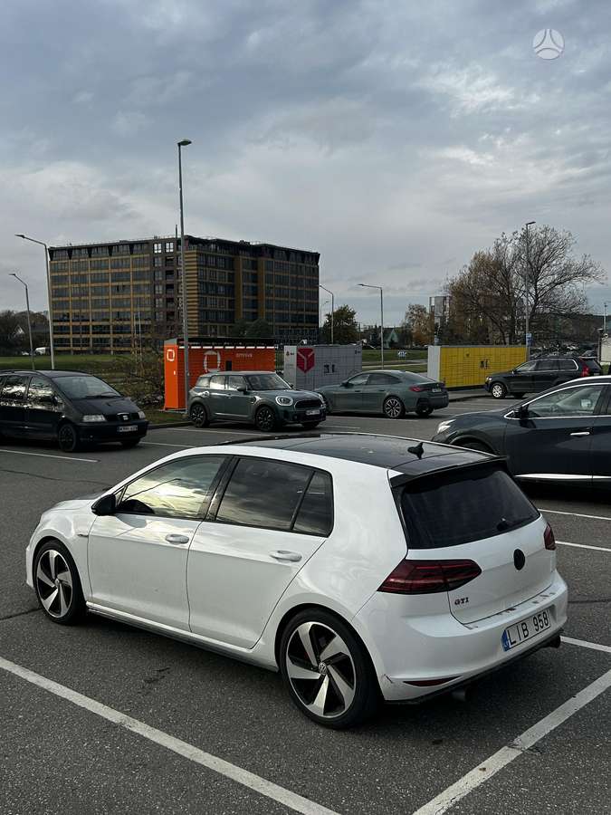 Volkswagen Golf, 2.0 l., hatchback