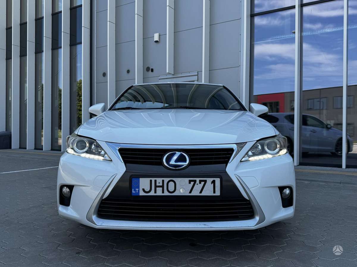 Lexus CT 200h, 1.8 l., hatchback