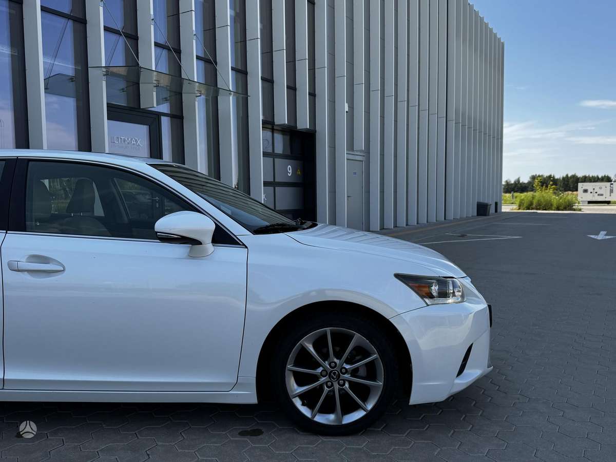 Lexus CT 200h, 1.8 l., hatchback